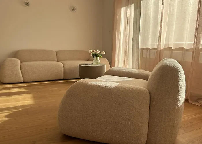 Luxury Lakefront * St. Moritz